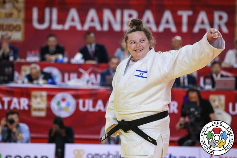 הרשקו חוגגת במונגוליה , איגוד הג'ודו