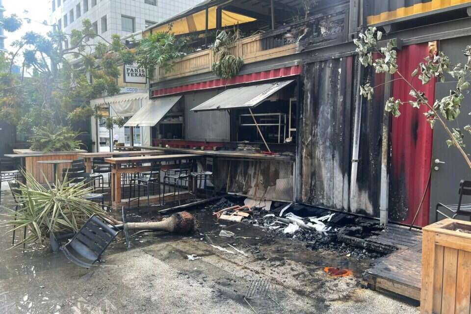 מזללת "פריז טקסס" ברמת גן, לאחר השריפה , יואב גוטמן