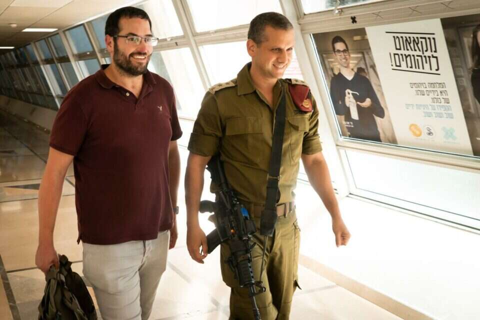 אל"מ רועי צוויג משתחרר מבית החולים שיבא , דובר צה"ל