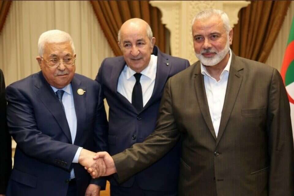 לחיצת ידיים היסטורית , רשתות ערביות