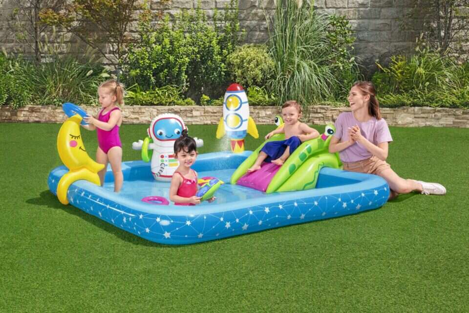 בריכת פעילות חלל, 223.90 שקלים (במקום 319.90 שקלים), טויס אר אס , יח"צ