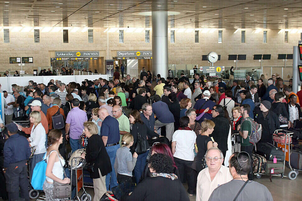 חודש עמוס בנתב"ג , גדעון מרקוביץ'