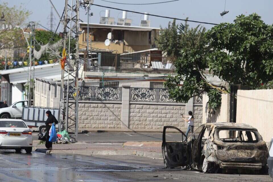 פיל גדול בלב הרחבה. המהומות בלוד אשתקד , יהונתן שאול