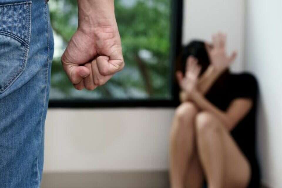 תושב נתניה נעצר בחשד לתקיפת אשתו. אילוסטרציה , GettyImages