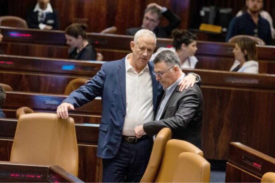 יש לא מעט סיכונים סביב התבשיל הזה. גנץ וסער