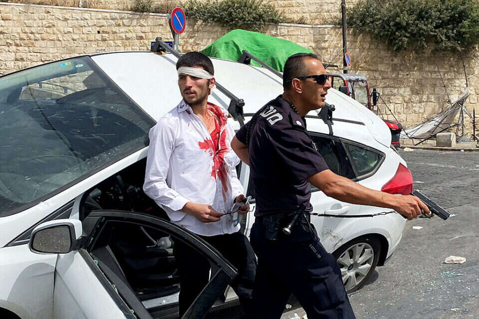 הלינץ' בשער האריות , שלו שלום/TPS