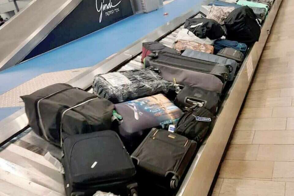 לאן הן מגיעות? מזוודות בנתב"ג, ארכיון , אלן שיבר