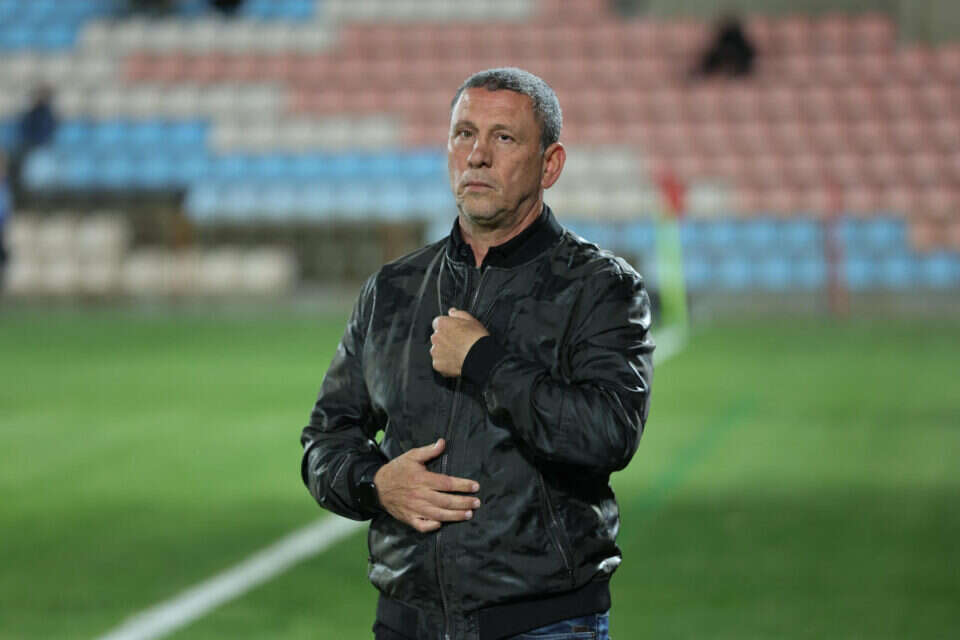 ניר קלינגר. מרוצה מהיכולת , לירון מולדובן