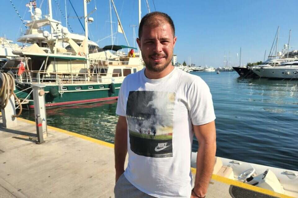 יאניס פאפדופולוס. הגיע במיוחד מסלוניקי , ליאב נחמני