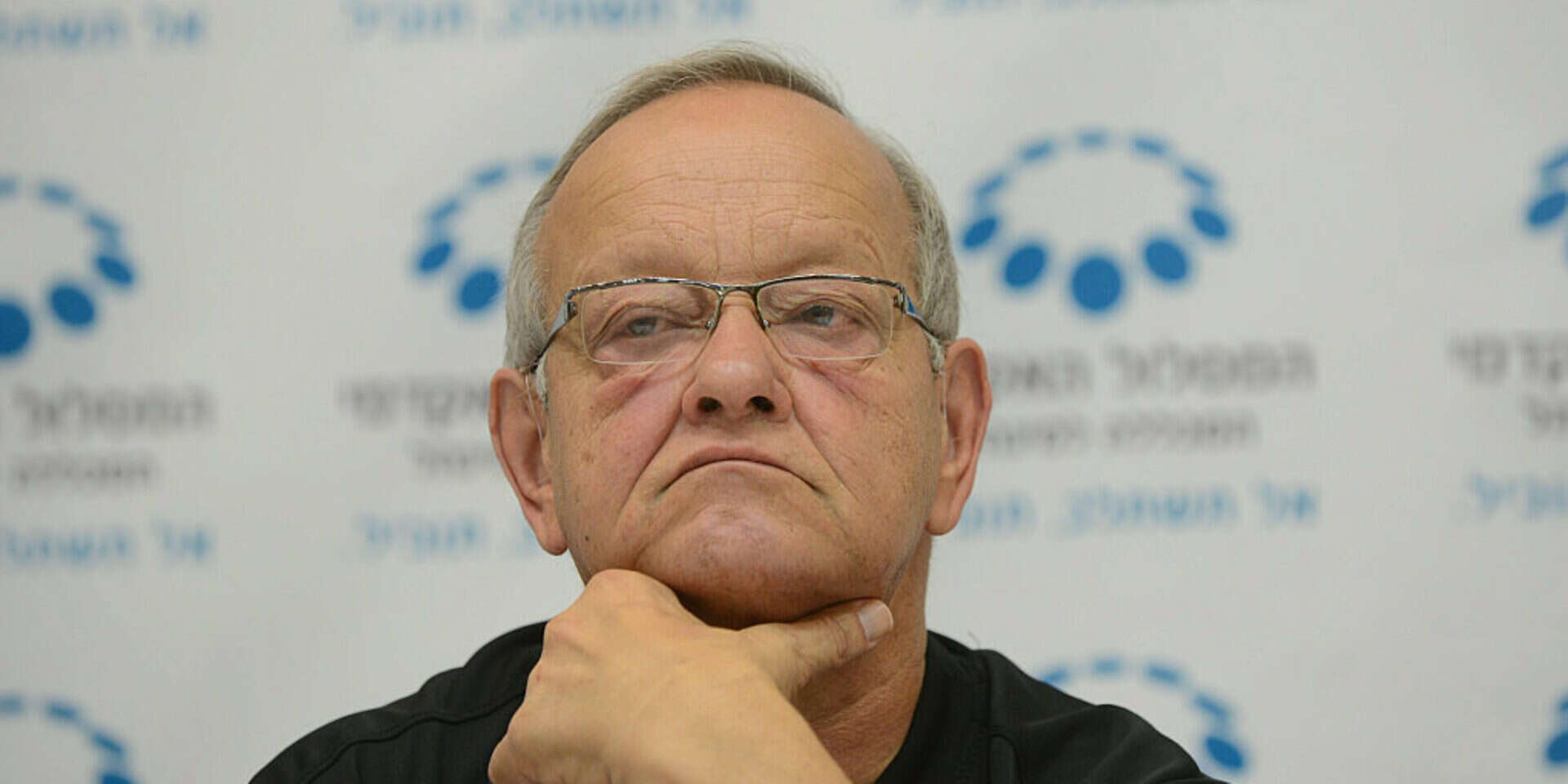 דן שילון. תמך בנתן זהבי , יוסי זליגר