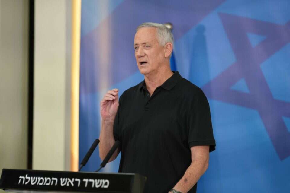 שר הביטחון, בני גנץ , אלעד מלכה