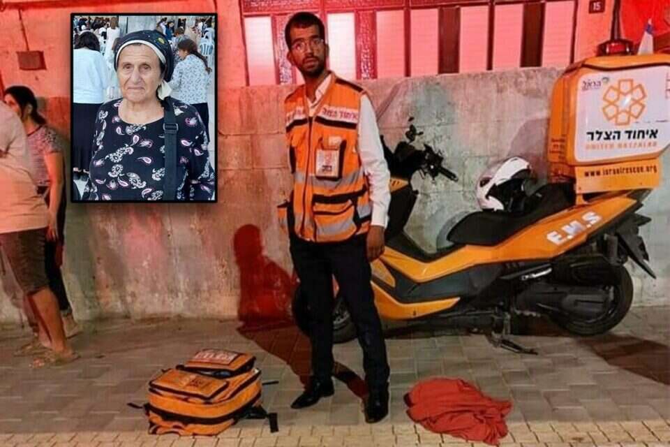 מזל מרוחם ז"ל ברקע זירת התאונה , איחוד הצלה, באדיבות המשפחה