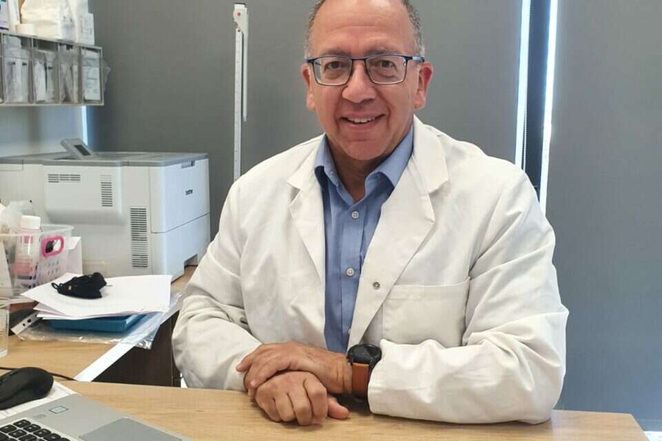 דניאל וייס ,