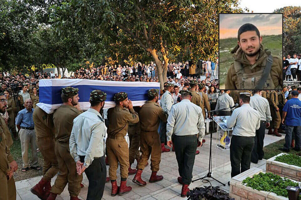 החייל נתן פיטוסי ברקע ההלווייה , קוקו