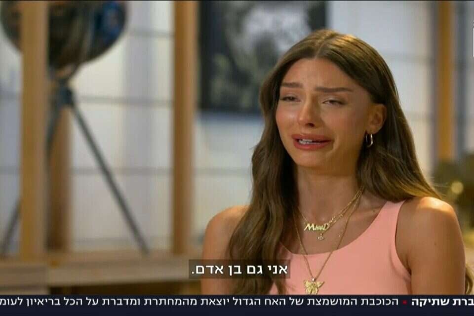 דיאן שוורץ מ"האח הגדול" במהלך ראיון לחדשות 13 , רשת 13