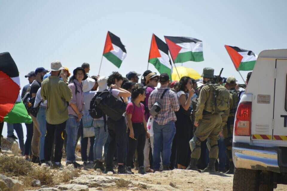 הפגנות בהר חברון (ארכיון) , תקשורת אזרחית הר חברון