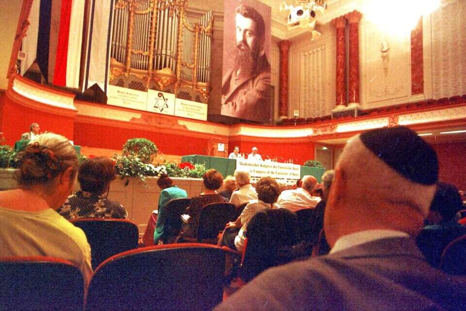 פתיחת האירועים אתמול בשטאדטקזינו בבאזל , איי.אף.פי