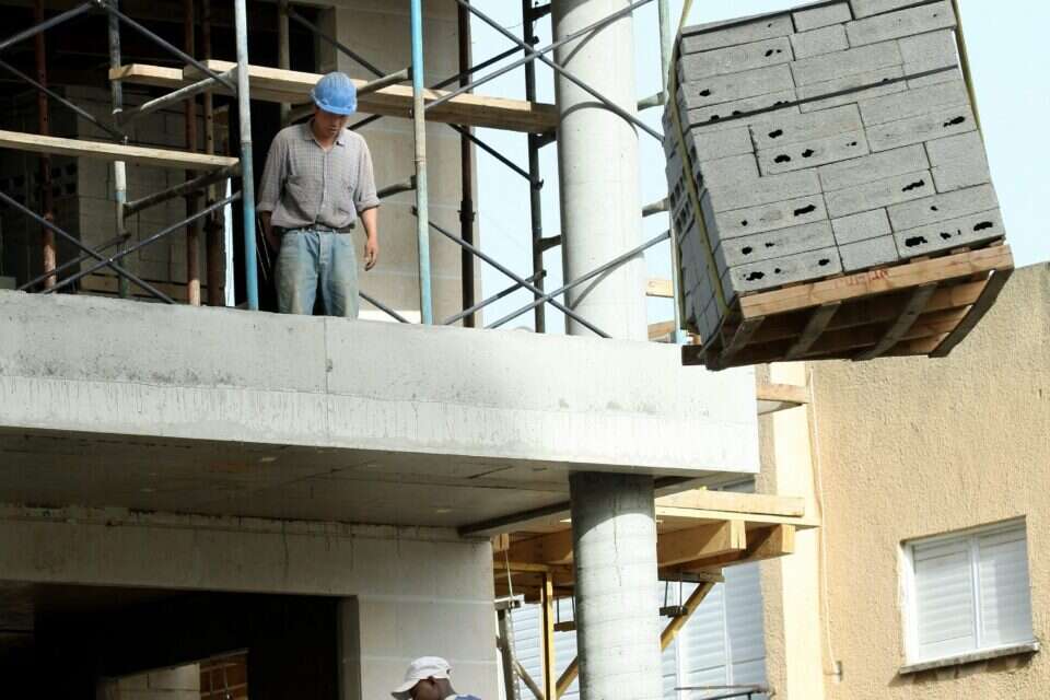 פועלי בניין סינים ברמת גן (ארכיון) , משה שי