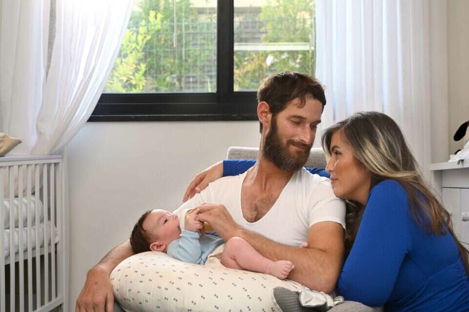 דרור הילה וקורן , אפרת-אשל