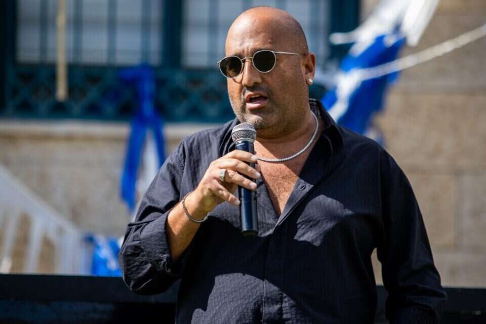 ברק אברמוב בהרמת הכוסית , אורן בן חקון