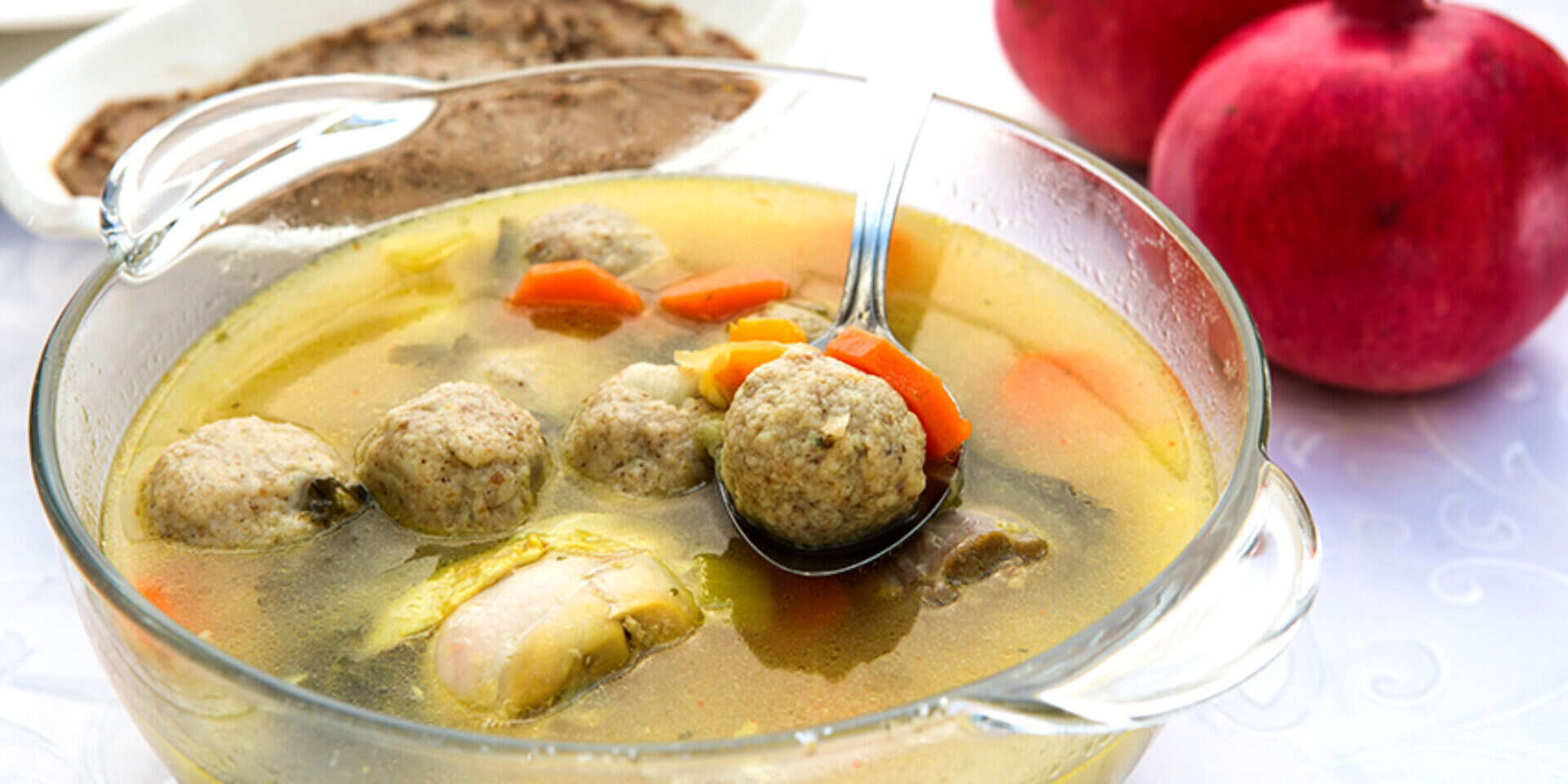 בלי להזכיר עדות. מרק קניידלעך