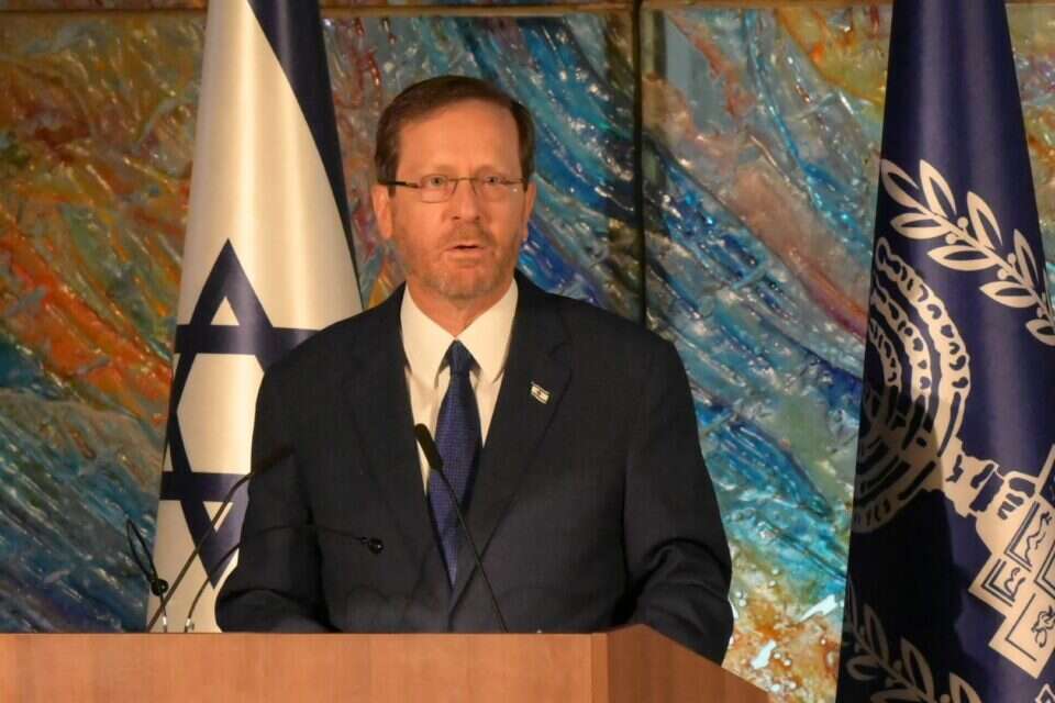 הרצוג יעניק עיטור מיוחד לשישה אישיים שתרמו לישראל (ארכיון) , עמוס בן גרשום / לע״מ