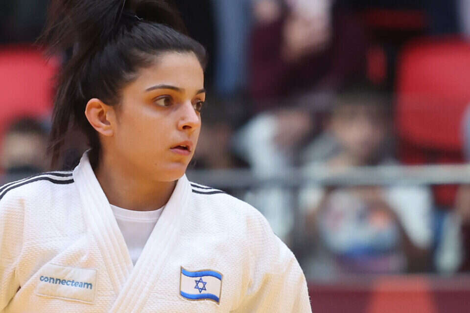 גפן פרימו , אורן אהרוני