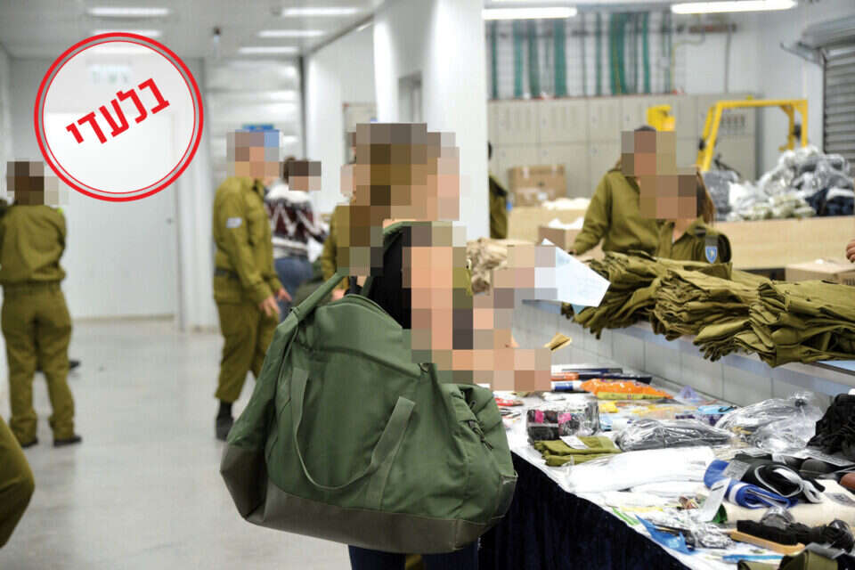גיוס חיילות בבקו"ם. המצולמת אינה קשורה לידיעה // צילום ארכיון: יוסי זליגר ,