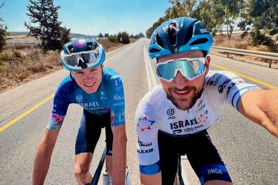 שגיב (מימין) ופרום. חוויה חד פעמית ,