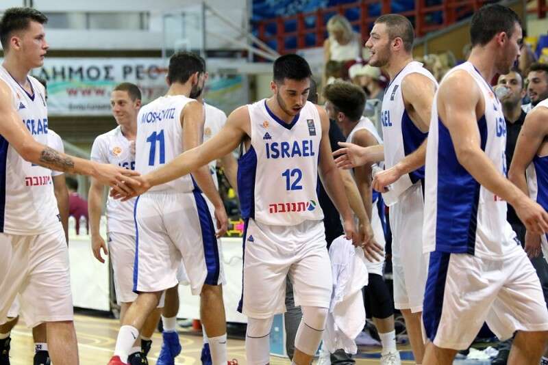 בלאט (במרכז). שיא אישי בטורניר של אסיסטים 