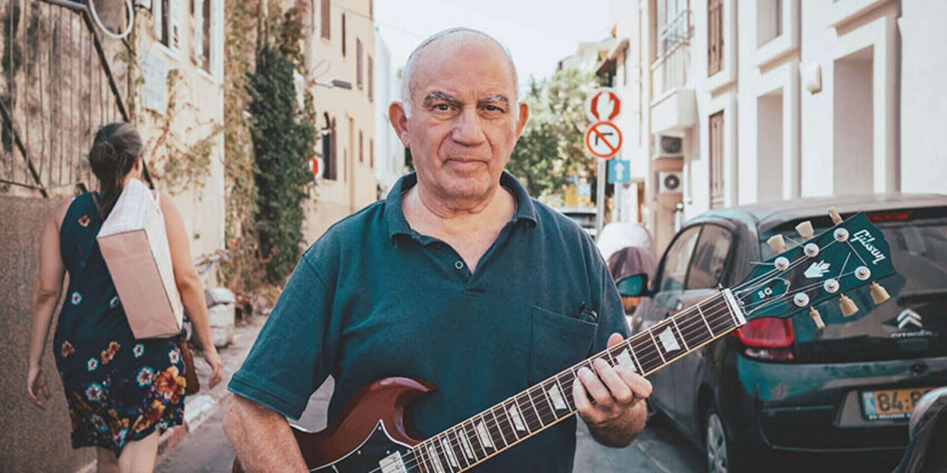 "שעות על שעות, רק לנגן ולשמוח". בן מוש , דויד פרץ