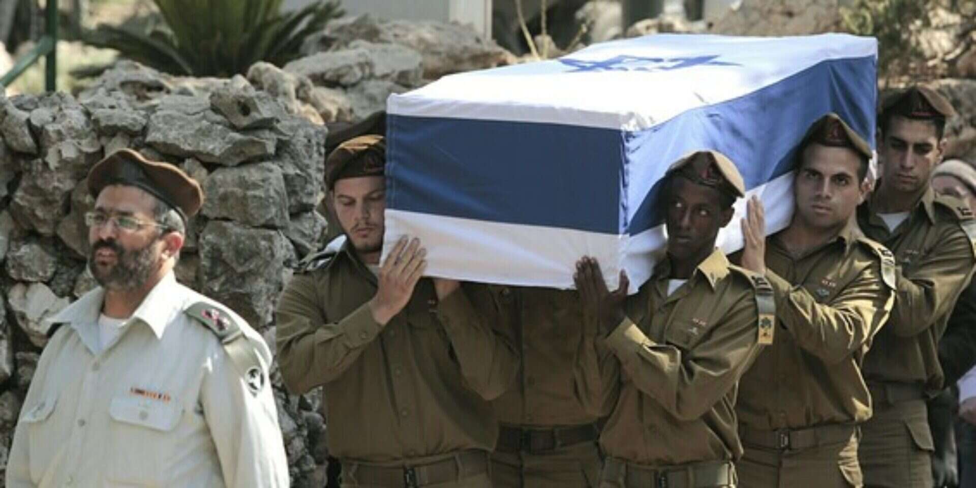 סגן דוד גולובנציץ ז"ל הובא למנוחות // צילום: אורן בן חקון // סגן דוד גולובנציץ ז"ל הובא למנוחות // צילום: אורן בן חקון ,