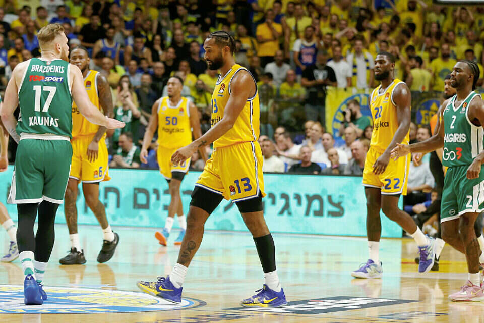 היליארד. חודש מחוץ למגרשים , אלן שיבר