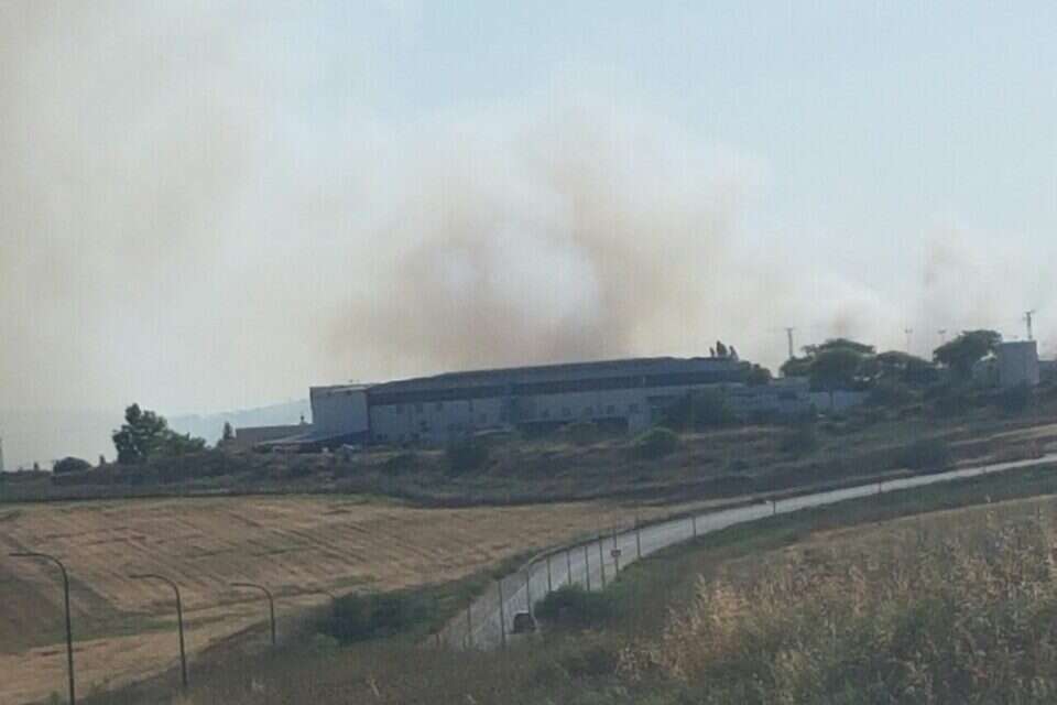 השריפה מכיוון כביש מס' 1 // צילום: נדב גולדשטיין/TPS // השריפה מכיוון כביש מס' 1 // צילום: נדב גולדשטיין/TPS , 