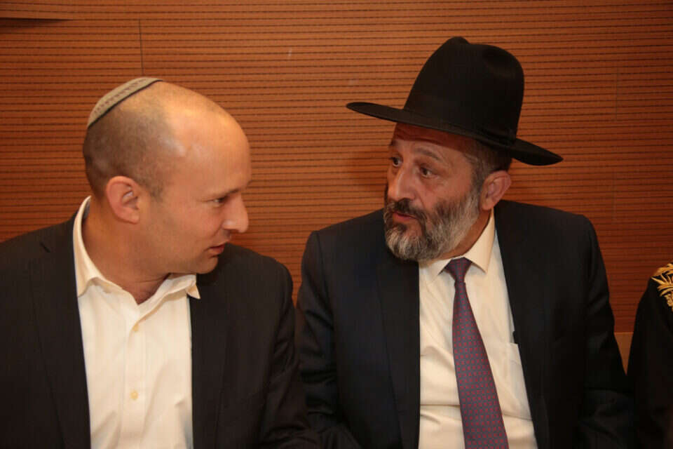 רוצים לחיצת יד // אורן בן חקון // רוצים לחיצת יד // אורן בן חקון ,
