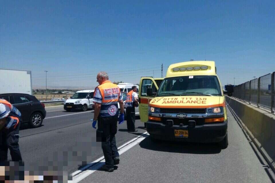 זירת התאונה // צילום: תיעוד מבצעי מד"א // זירת התאונה ,