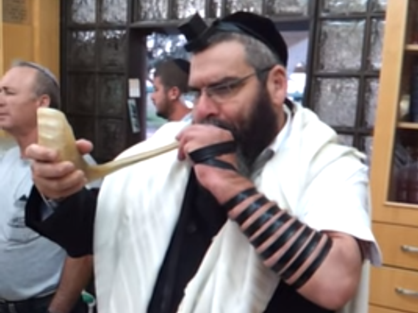 הרב בר מוחא // צילום: מתוך YouTube