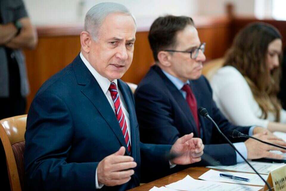 "חיילי צה"ל שומרים גם על החרדים" // צילום: אי.אפ.פי , 