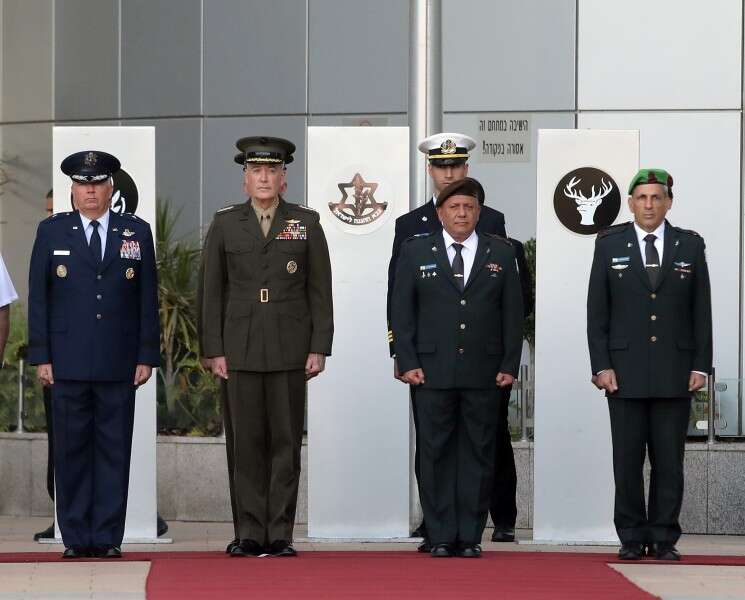 הרמטכ"ל אייזנקוט וי"ור המטות המשולבים // צילום: גדעון מרקוביץ'