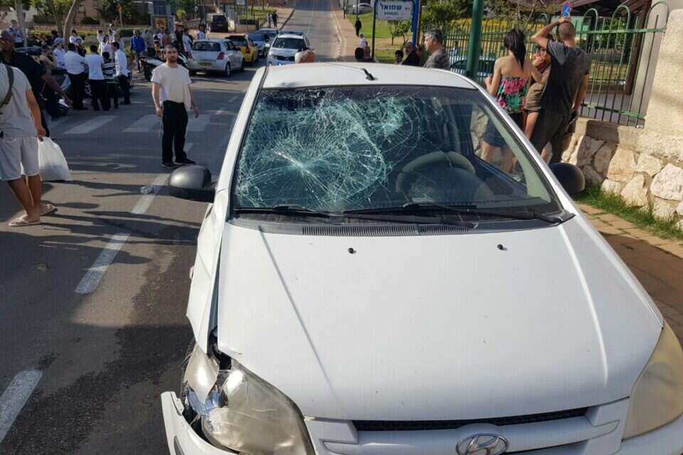 תאונת דרכים קטלנית בנתניה // צילום: תיעוד מבצעי מד"א // תאונת דרכים קטלנית בנתניה // צילום: תיעוד מבצעי מד"א ,