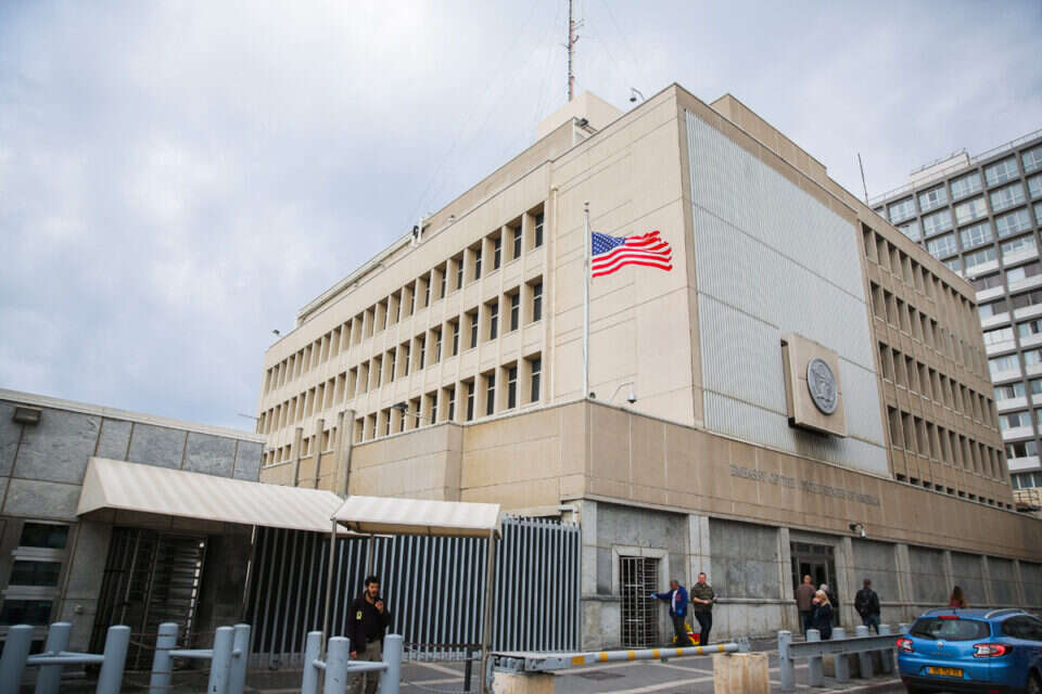 השגרירות האמריקנית בתל אביב. לקראת מעבר? // צילום: יהושע יוסף // השגרירות האמריקנית בתל אביב. לקראת מעבר? // צילום: יהושע יוסף ,