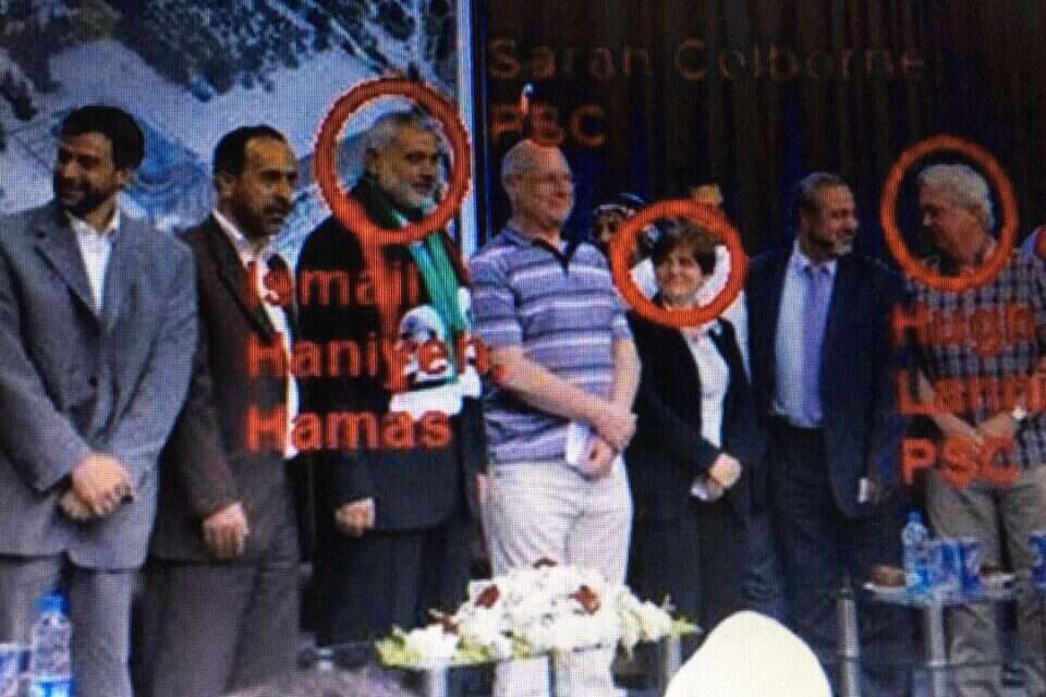 לנינג במהלך הביקור בעזה בשנת 2012 בפגישתו עם ראשי החמאס ,