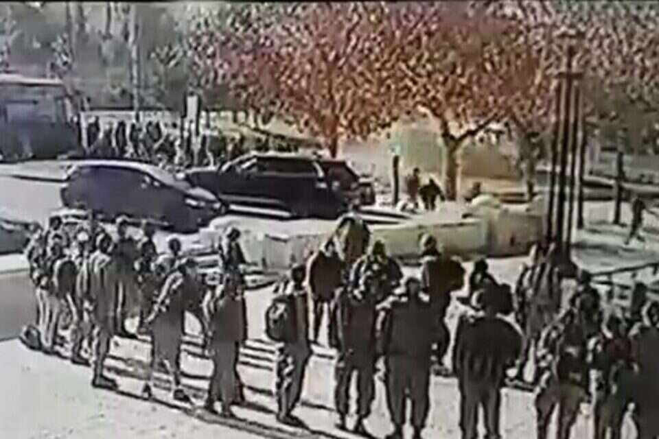 בלי פיקוח התוצאות קטלניות. זירת הפיגוע בארמון הנציב, רגע לפני הדריסה // בלי פיקוח התוצאות קטלניות. זירת הפיגוע בארמון הנציב, רגע לפני הדריסה , 