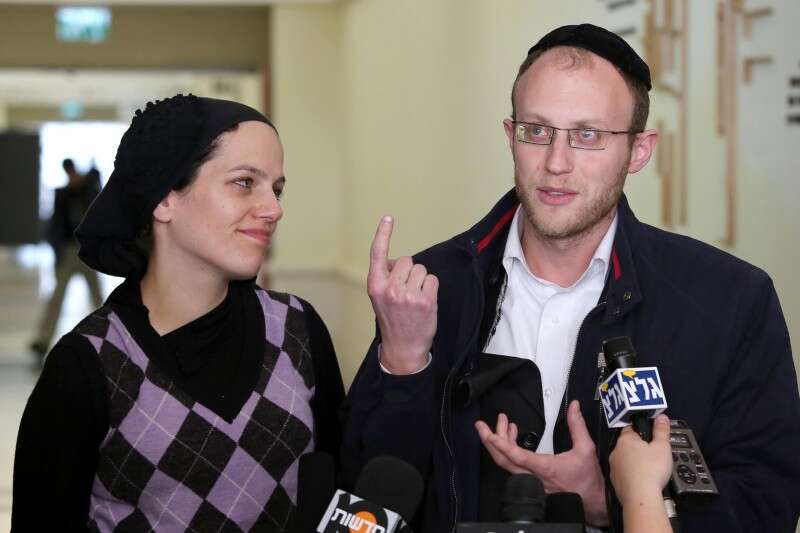 בני משפחת גרוס. ביום החתימה על הסכם הטיעון חגגו הולדת בת חדשה // צילום: קוקו (ארכיון)