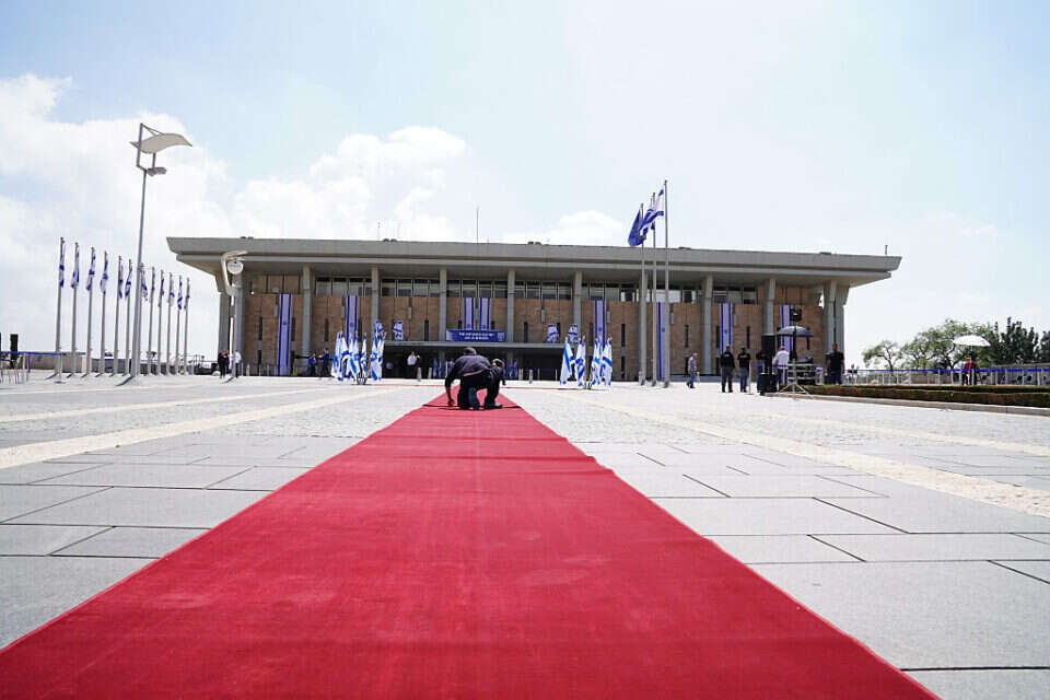 משכן הכנסת , עדינה ולמן, דוברות הכנסת