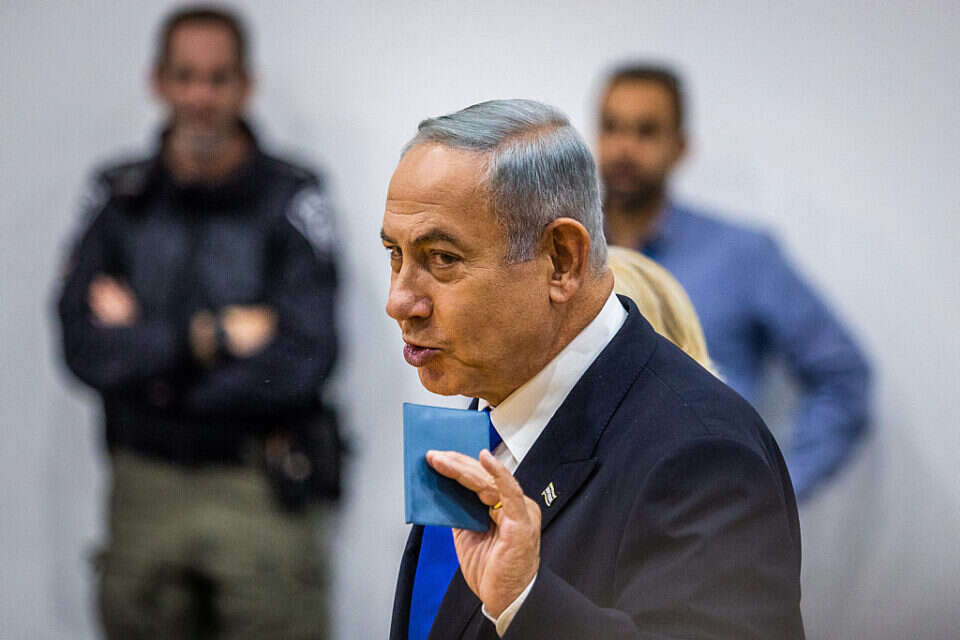 נתניהו מצביע , אורן בן חקון
