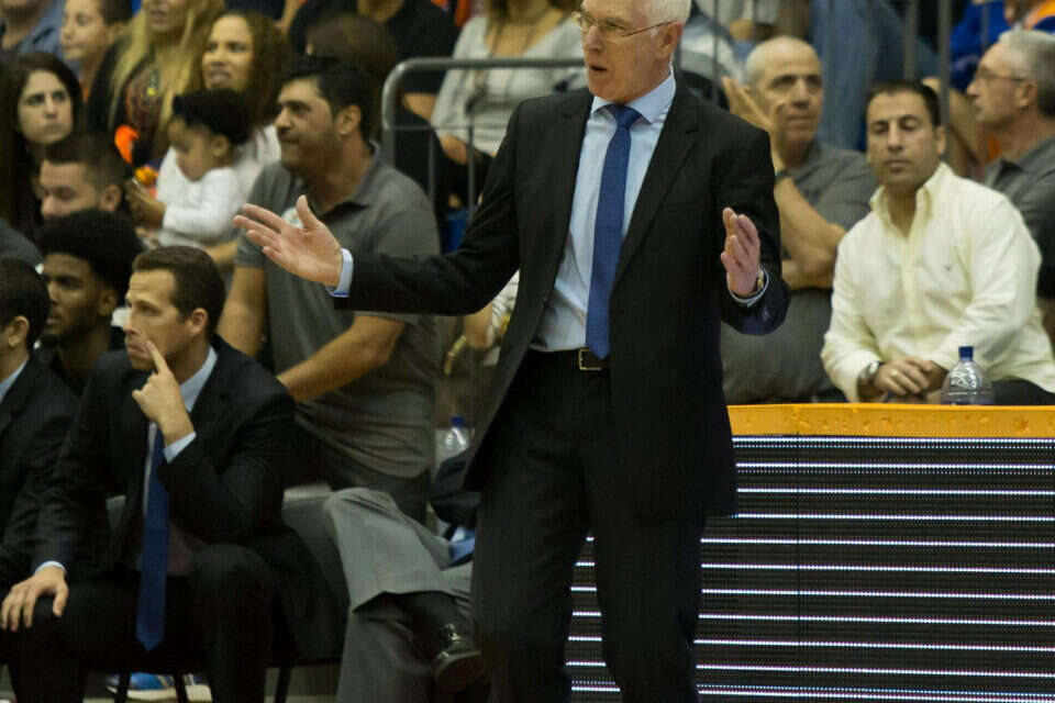 אריק שיבק. צריך להתחיל לחשוש מהמצב של קבוצתו // אריק שיבק. צריך להתחיל לחשוש מהמצב של קבוצתו ,