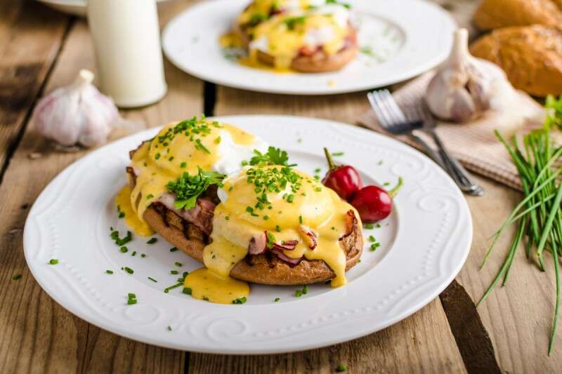לא להזמין בכל מקום, ביצים בסגנון בנדיקט // צילום: getty images