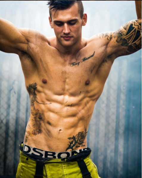 הכספים ממכירת הלוחות נתרמים לנפגעי שריפות // צילום: מתוך אינסטגרם