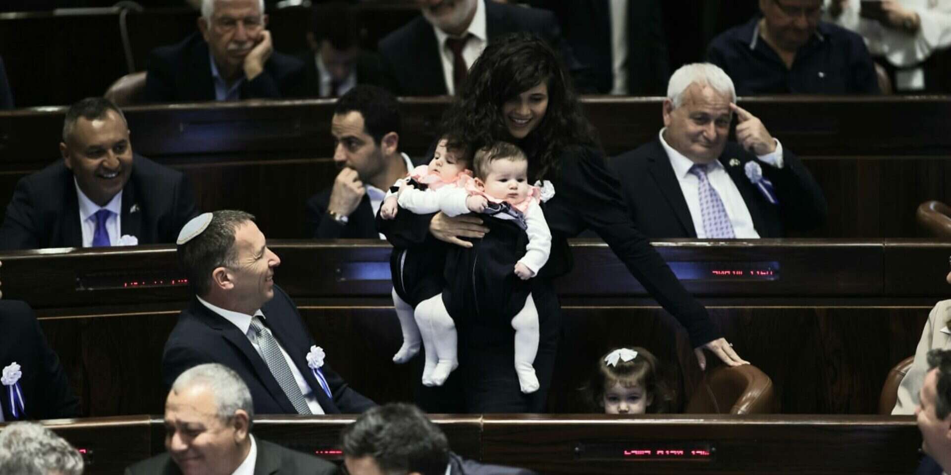 ח"כ שירן השכל בהשבעת הכנסת ה-25
